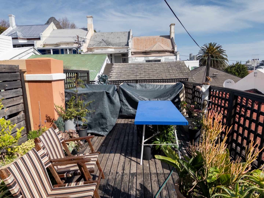 1 Bedroom Property for Sale in Sea Point Western Cape